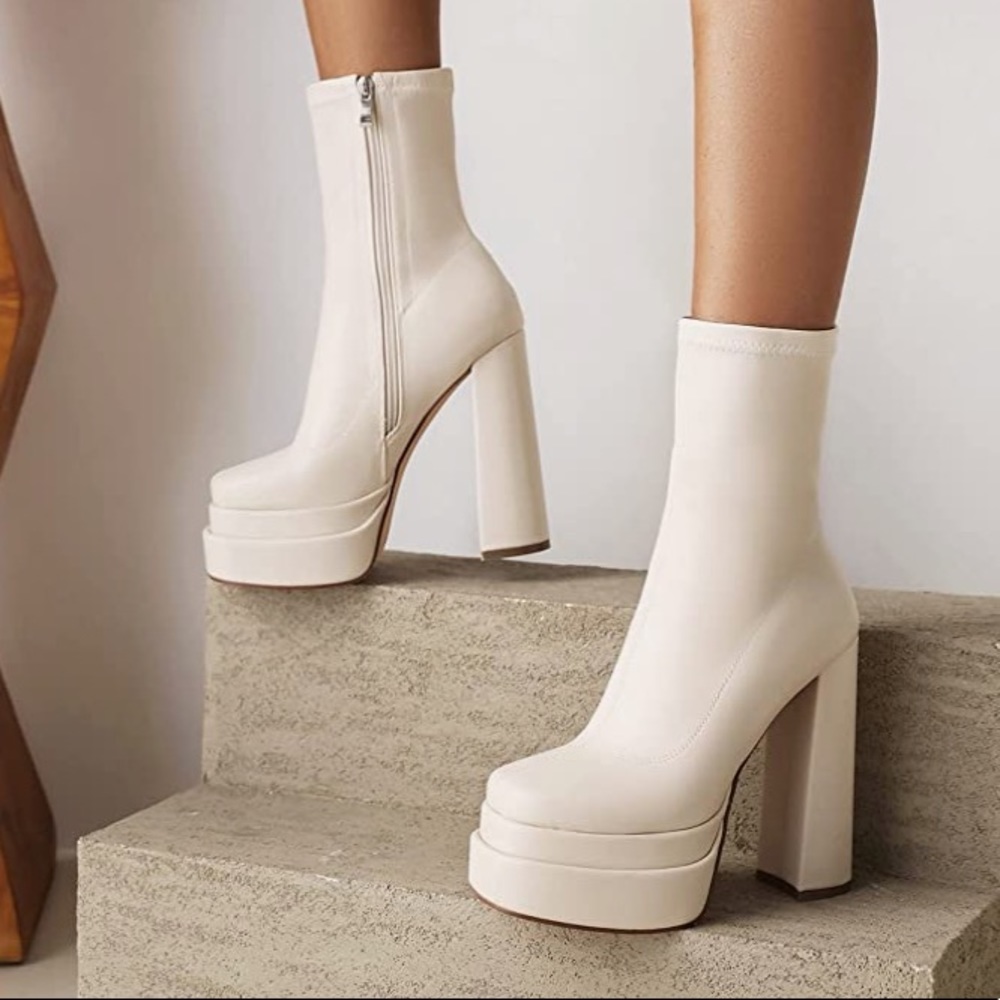 Vivianly White Platform Boots